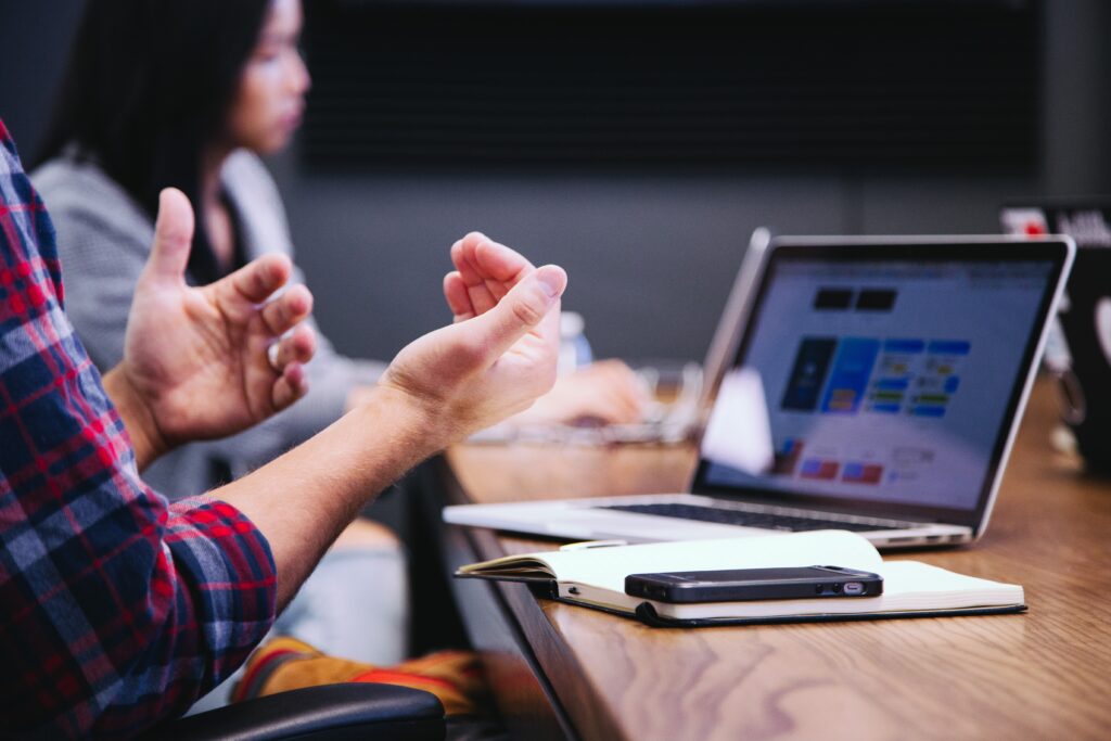 Collaboration en équipe sur un projet intranet